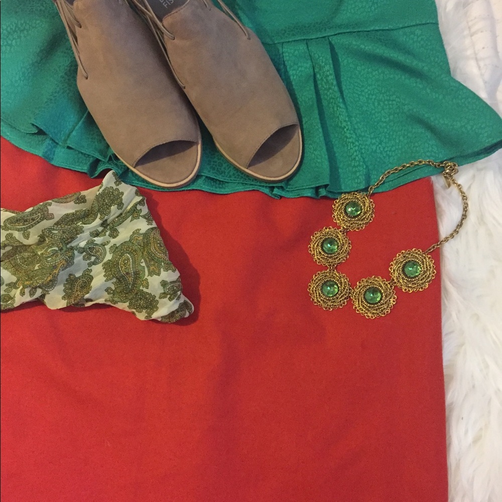Ann Taylor wool skirt size 6
